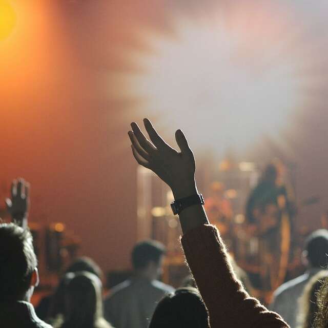 CONCERT AUX ARENES