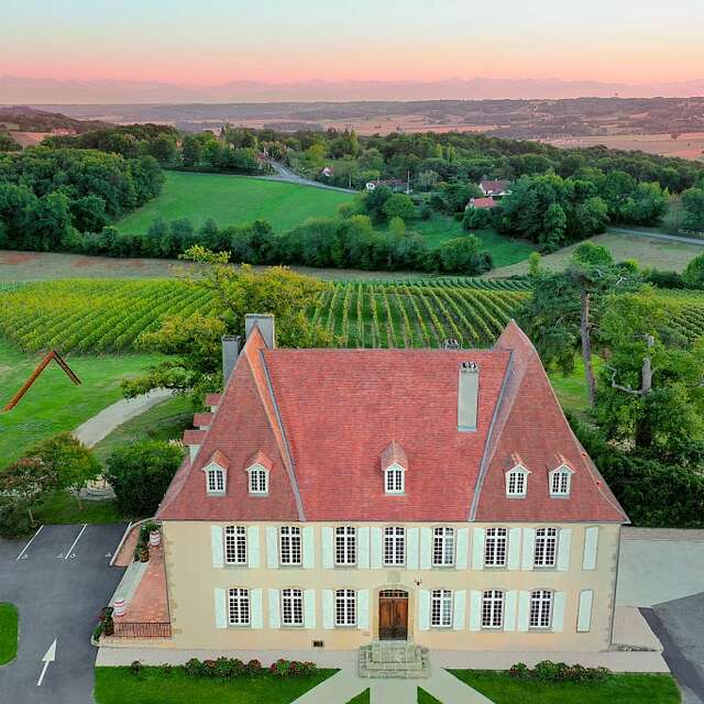 CHÂTEAU ET CAVE DE CROUSEILLES