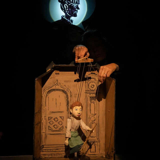 Marionnettes et Théâtre d'ombres - Compagnie Rouges les Anges "SORCIERE TOI-MEME"
