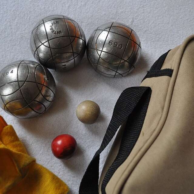 Concours de pétanque à Besse