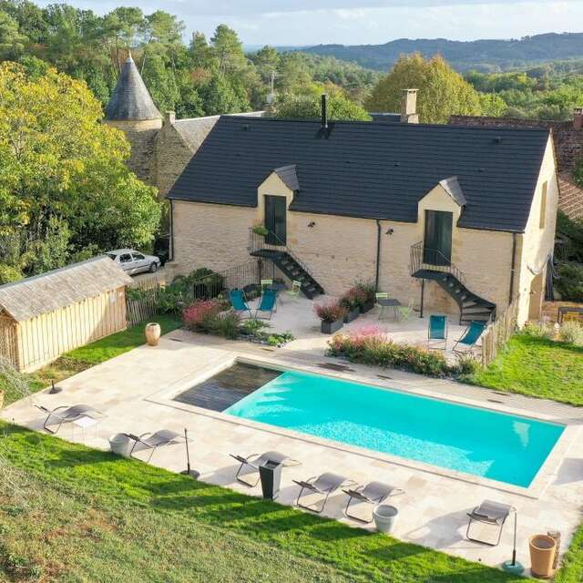 Les Charmes de Vaurizeaud piscine chauffée Sarlat