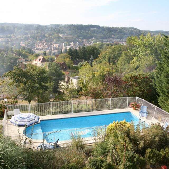 Maison des Cerisiers avec piscine privée à Sarlat