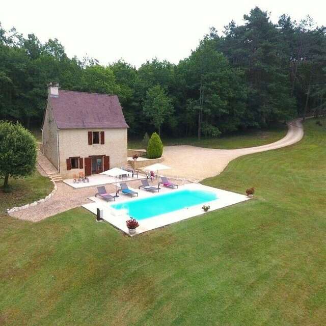 Fonchave avec sa piscine privée au nord de Sarlat