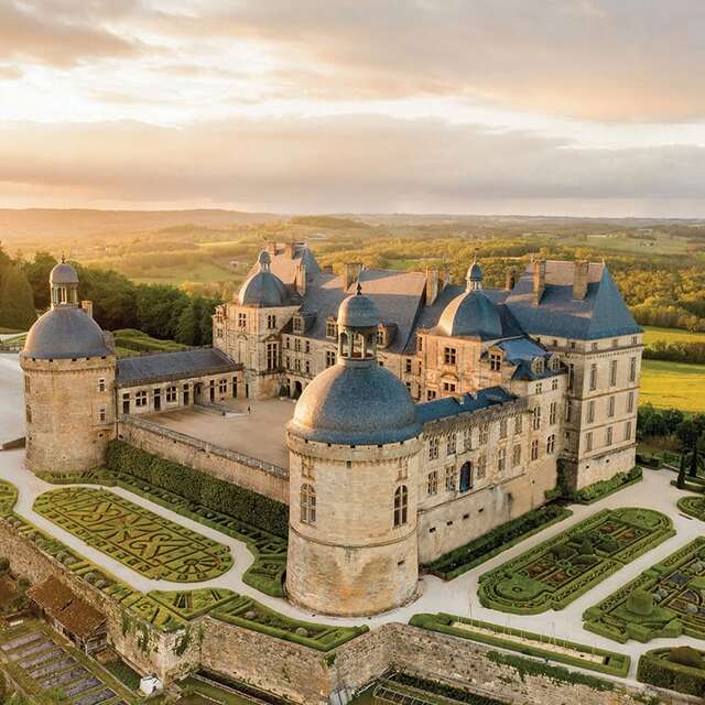 Visite privée du château et dîner dans la cour d’honneur