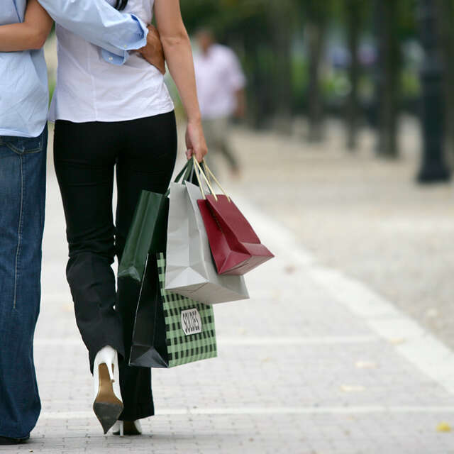 GRANDE BRADERIE D'ÉTÉ DES COMMERÇANTS