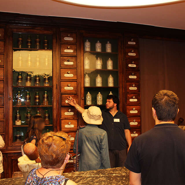 VISITE GUIDÉE : PHARMACIE DE L'ANCIEN HÔPITAL