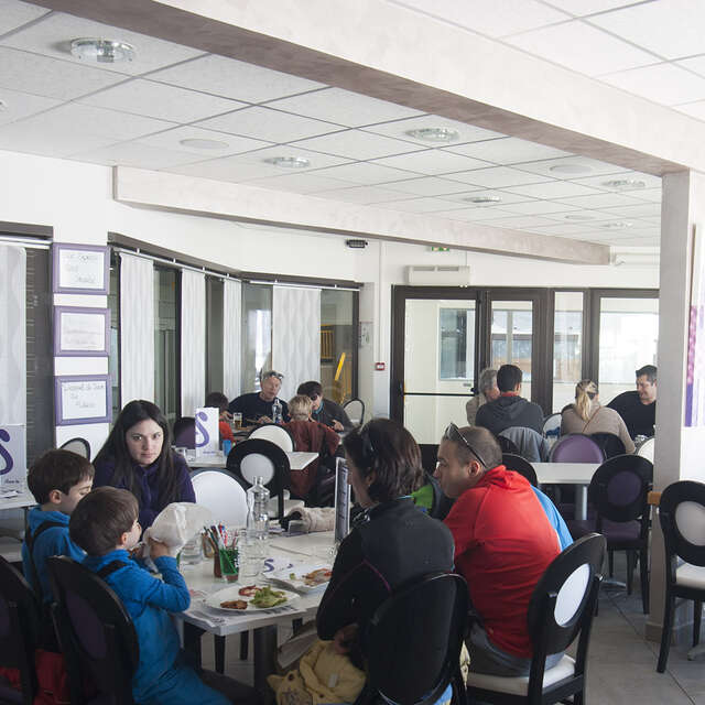 Le Snow Bar 64