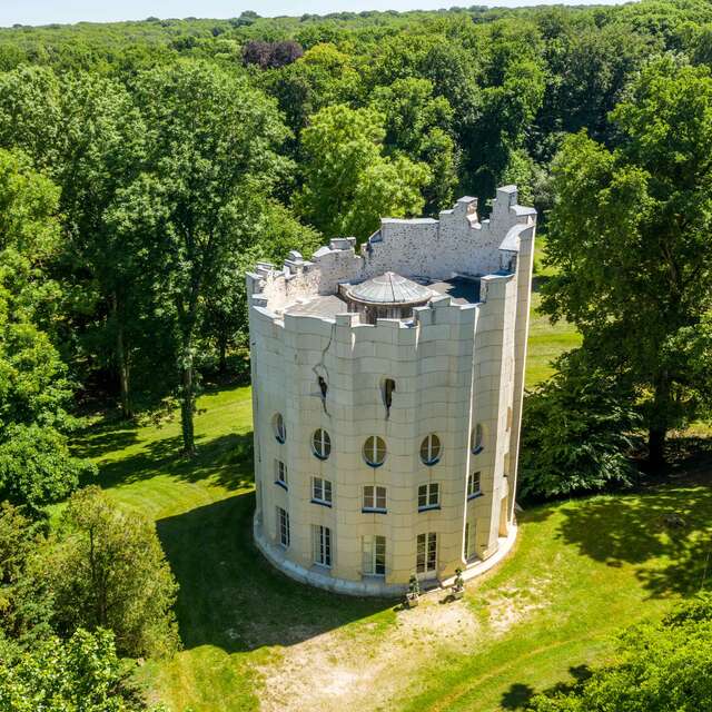 Visite guidée privilège du Désert de Retz et coupe de champagne