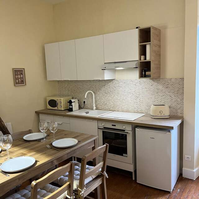 Meublé Vernay Dante