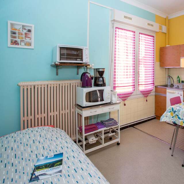 Meublé Mouchet Claudie - les abeilles a103