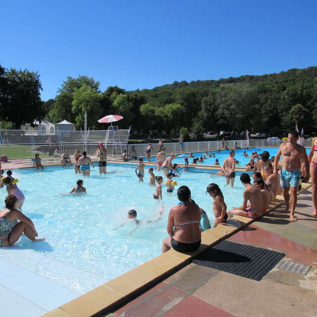 Piscine de plein air des Lacs de la Folie