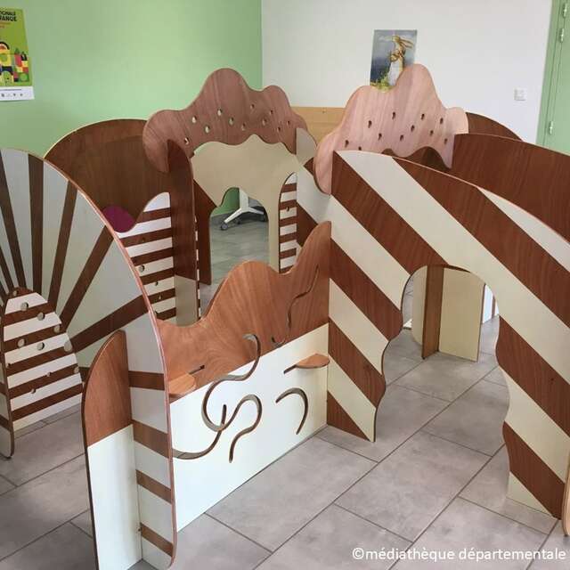 Exposition petite enfance "cabane à coucou"