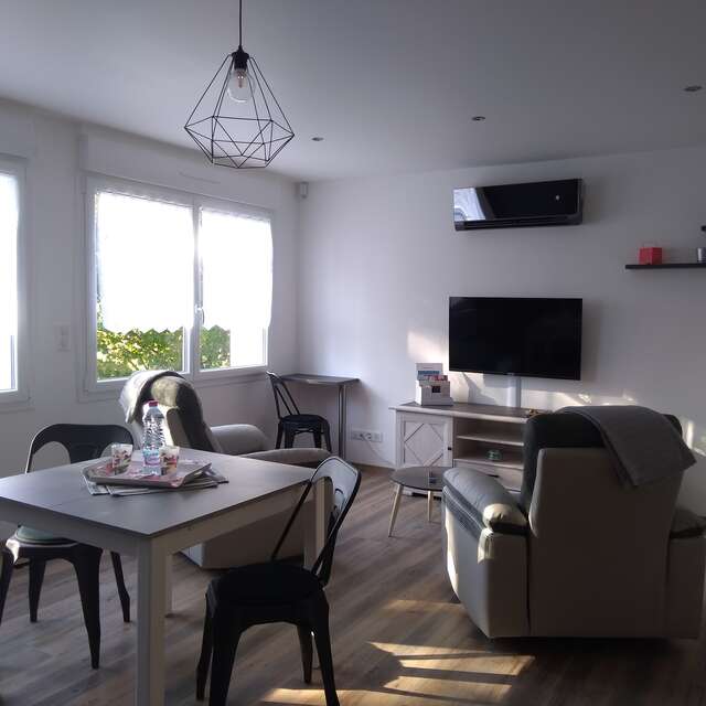 Meublé Levieux - "Ebène"