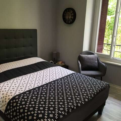 Meublé sci clairs chênes studio