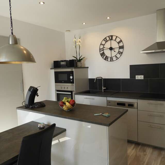 Meublé Toussaint Arnaud et Anne - 105