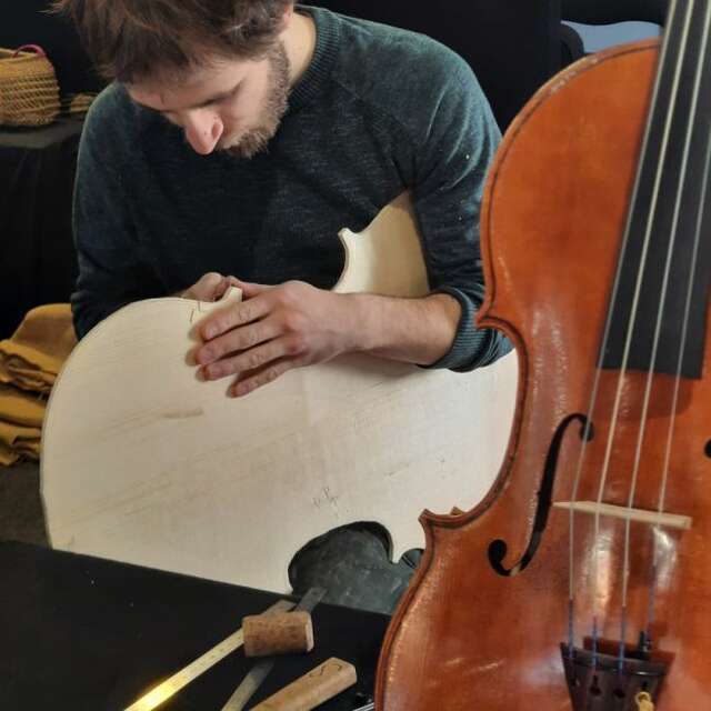 Luthier William Scotto
