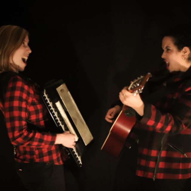 Contes et musique du Québec: "tire toi une büche"