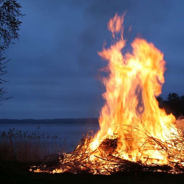 Sonnwendfeuer