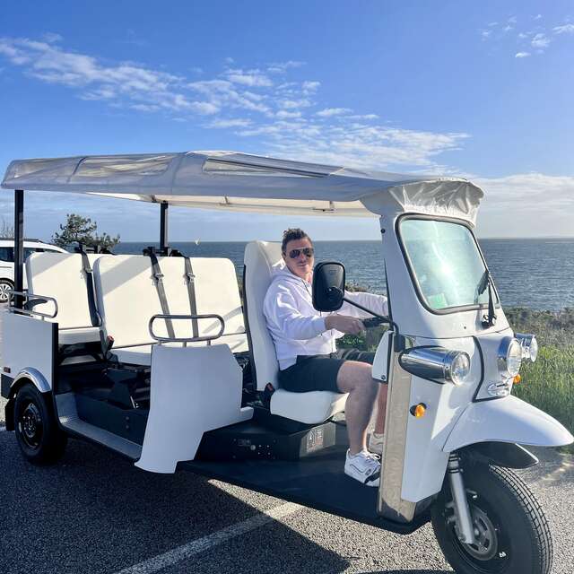 Tuk Tuk Locker Visio Tour