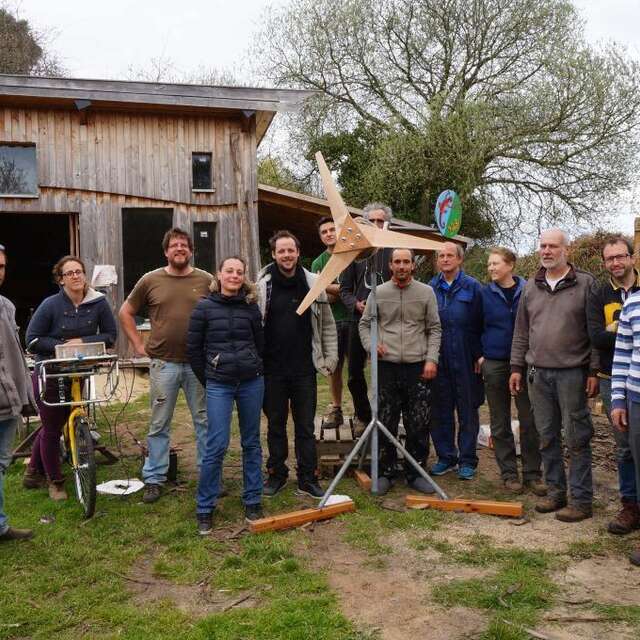 Stage auto-construction d'une éolienne Piggott