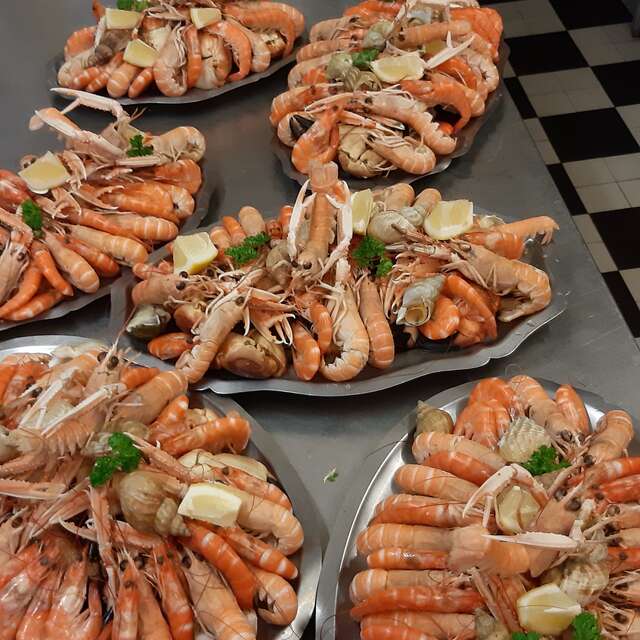 Hôtel-Restaurant-Bar Le Ty blomen