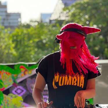 La Diabla + Miss Kina Car Audio