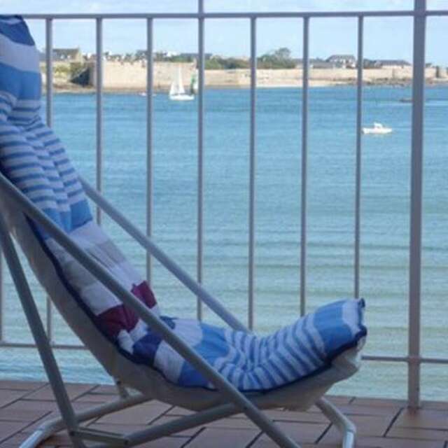 Grande maison vue mer à 5 mètres de la plage