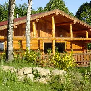 Gite insolites: Domaine de la Vergnolle "Fustes en bois le pêcheur"