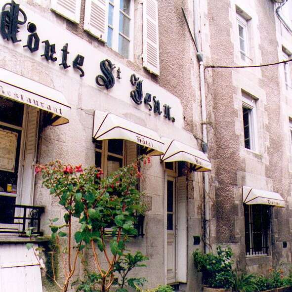 Hôtel Restaurant A la Porte Saint Jean