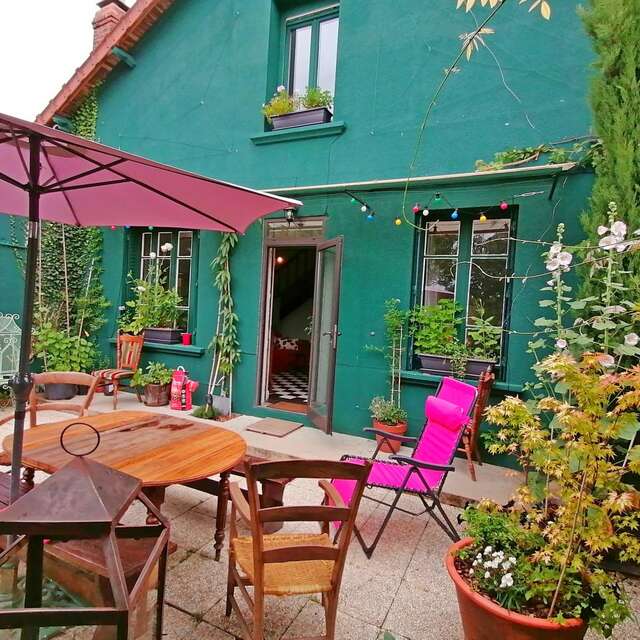CHEZ POTON