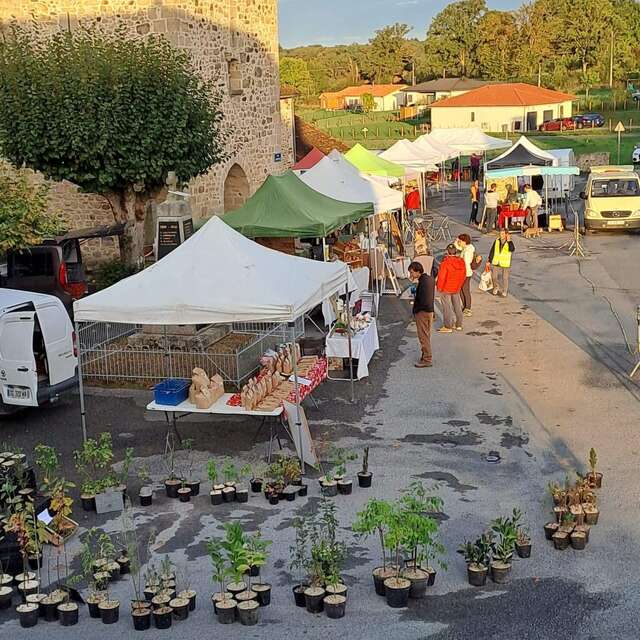 Marché à Saint Genest Sur Roselle