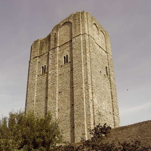 La Tour Médiévale de Château-Chervix
