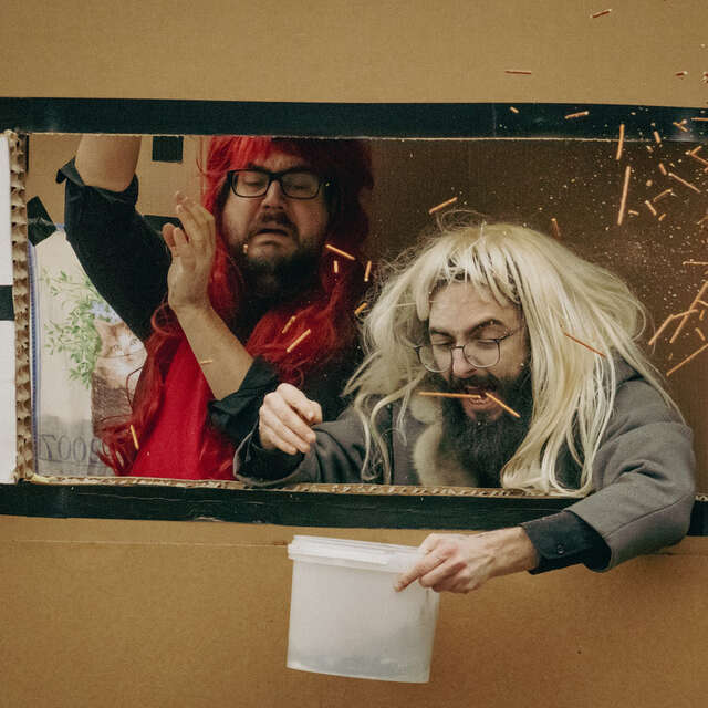 Théâtre : Cendrillon et le Chaperon rouge