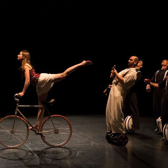 Octobre Rose 2025 : Spectacle ExCentriques au centre culturel Jean-Pierre-Fabrègue