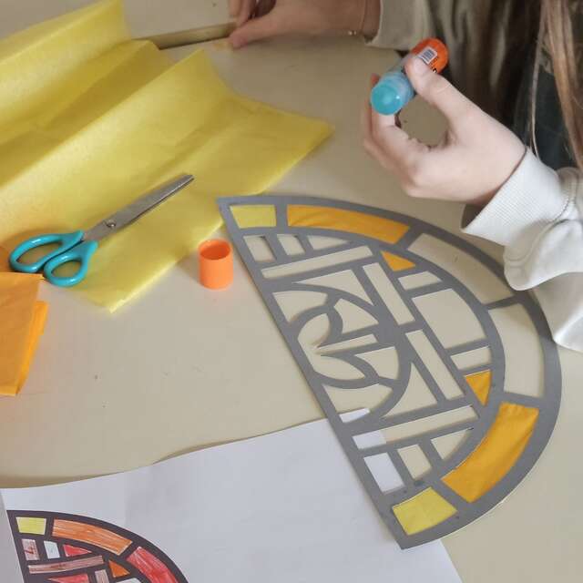 Atelier vitrail enfant 6-12 ans : Art déco et chocolat chaud