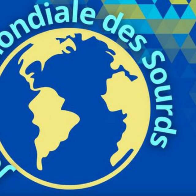 Stand de présentation pour la Journée Mondiale des Sourds - Limoges