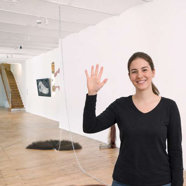 Visite de l'exposition - Chères créatures en langue des signes française