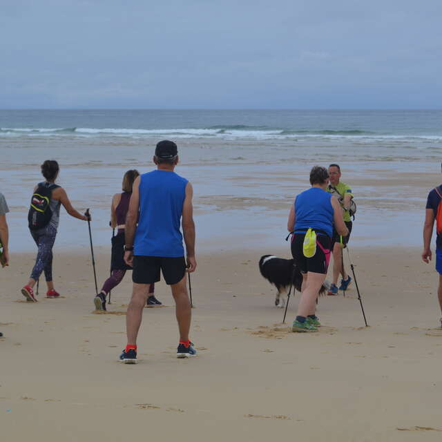 Renfo/marche entre mer et forêt