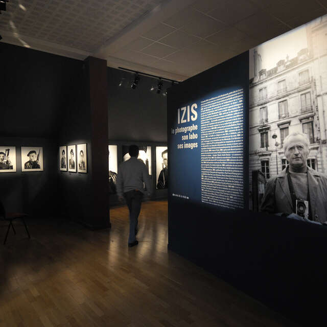 Espace Izis au musée de la minéralogie et de la pétrographie