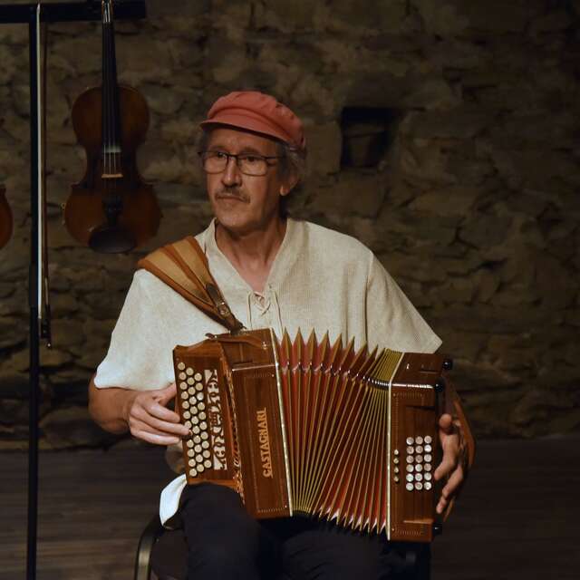 Concert Bal de Noël - Ballade avec un accordéon diatonique