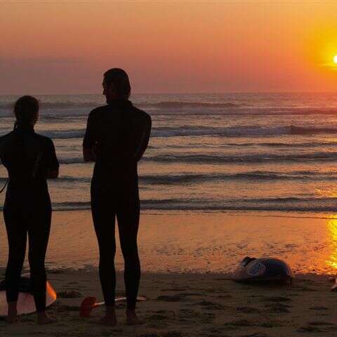 Kayaksurf au coucher du soleil