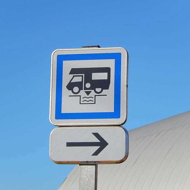 Aire de camping-car - Services - Lescar