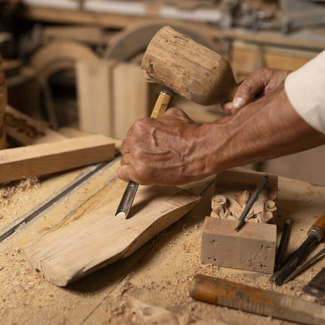 Démonstration de sculpture sur bois