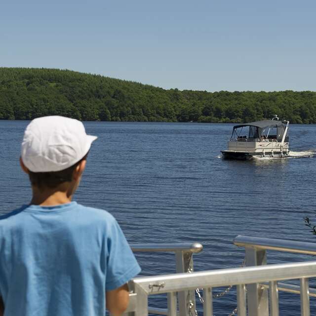 Bateau Navette du Lac de Vassivière