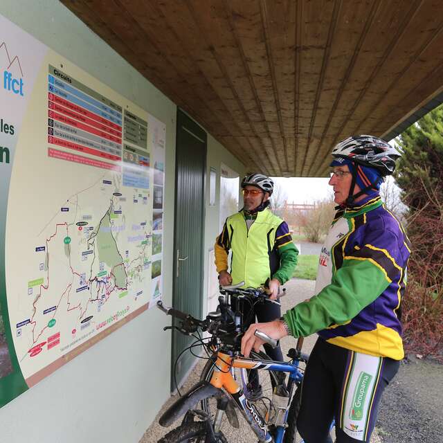CIRCUIT VTT N°6 - TOUR DE LA FORET DE PAIL (BASE VTT FFV LES PERLES)