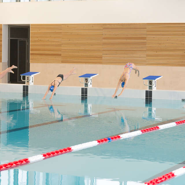 CENTRE AQUATIQUE LA VAGUE A MAYENNE