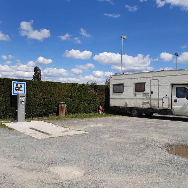 AIRE CAMPING-CAR MOUZILLON