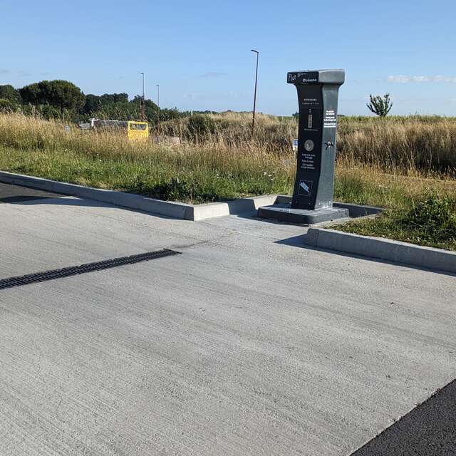 AIRE DE SERVICE CAMPING-CAR STATION LECLERC