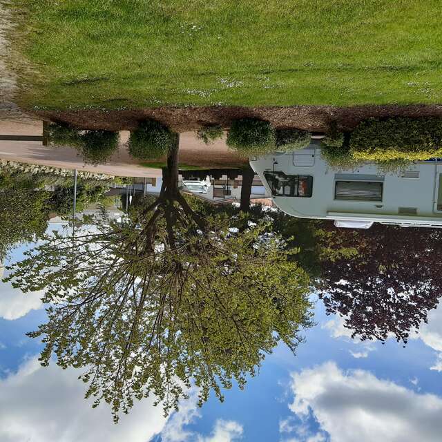 AIRE CAMPING-CAR LA BOISSIERE DU DORE