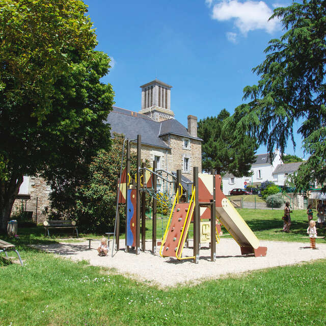 AIRE DE PIQUE-NIQUE_LE PRESBYTÈRE